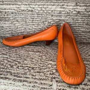 St John’s Bay Orange Woven Leather Kitten Heel Pumps